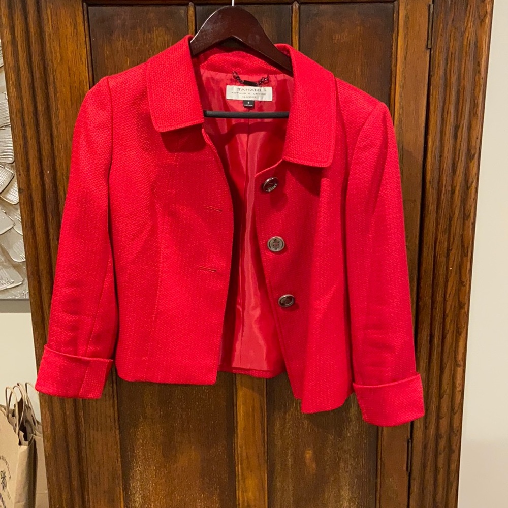 Tahari blazer